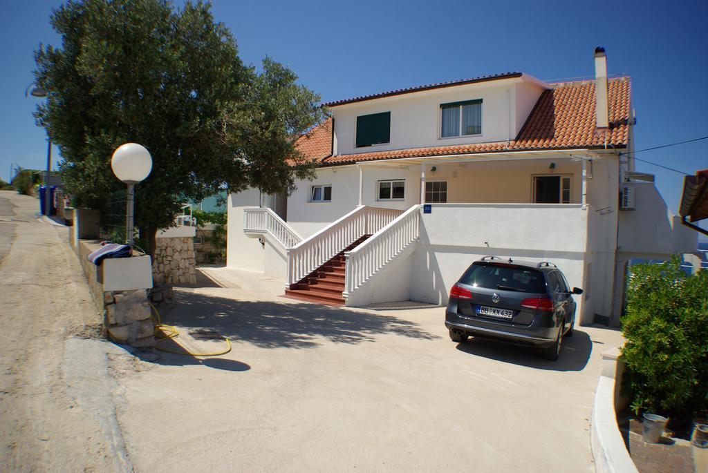 Apartments Vilma Murter Buitenkant foto